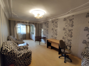 İcarəyə verilir 3 otaqlı 80 m2 köhnə tikili Neftçilər m.