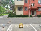 Satılır 4 otaqlı 70 m2 köhnə tikili Moskva univermağı