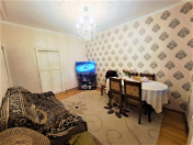 Satılır 2 otaqlı 60 m2 köhnə tikili 5 mkr