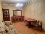 İcarəyə verilir 3 otaqlı 80 m2 köhnə tikili Binəqədi r.