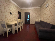 İcarəyə verilir 2 otaqlı 60 m2 köhnə tikili Memar Əcəmi m.