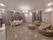 İcarəyə verilir 2 otaqlı 110 m2 yeni tikili 8 Noyabr m.