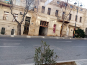 Satılır 4 otaqlı 90 m2 köhnə tikili İçəri Şəhər m.