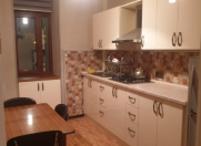 İcarəyə verilir 2 otaqlı 60 m2 köhnə tikili İçəri Şəhər m.