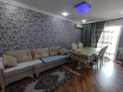 Satılır 3 otaqlı 95 m2 köhnə tikili Yasamal r.