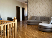 İcarəyə verilir 5 otaqlı 100 m2 həyət evi Səbail r.