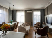 Satılır 3 otaqlı 118 m2 köhnə tikili Səbail r.