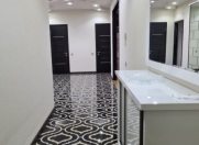 İcarəyə verilir 3 otaqlı 138 m2 yeni tikili Badamdar