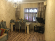 İcarəyə verilir 2 otaqlı 65 m2 köhnə tikili Gənclik m.