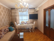 Satılır 4 otaqlı 100 m2 köhnə tikili Bakıxanov
