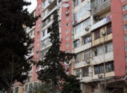Satılır 4 otaqlı 100 m2 köhnə tikili Binəqədi r.