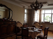 Satılır 6 otaqlı 330 m2 yeni tikili Nəsimi r.