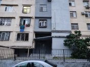 Satılır 2 otaqlı 54 m2 köhnə tikili 8 Noyabr m.