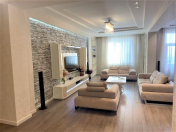 Satılır 4 otaqlı 215 m2 yeni tikili 4 mkr