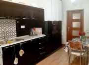 Satılır 4 otaqlı 110 m2 köhnə tikili Əhmədli m.