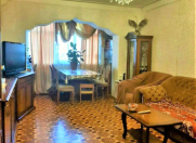 Satılır 4 otaqlı 120 m2 köhnə tikili Badamdar