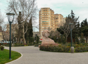 Satılır 2 otaqlı 70 m2 köhnə tikili Gənclik m.