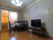 İcarəyə verilir 2 otaqlı 45 m2 köhnə tikili İnşaatçılar m.