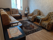 İcarəyə verilir 3 otaqlı 90 m2 köhnə tikili Qara Qarayev m.