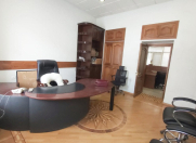 İcarəyə verilir 4 otaqlı 100 m2 ofis İçəri Şəhər m.