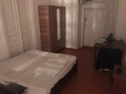 İcarəyə verilir 3 otaqlı 70 m2 köhnə tikili İçəri Şəhər m.