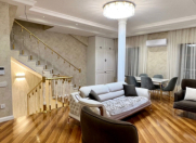 Satılır 8 otaqlı 255 m2 yeni tikili Bayıl