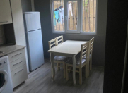 İcarəyə verilir 2 otaqlı 60 m2 köhnə tikili Həzi Aslanov m.