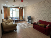 İcarəyə verilir 3 otaqlı 150 m2 yeni tikili Gənclik m.