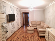 İcarəyə verilir 3 otaqlı 80 m2 köhnə tikili İçəri Şəhər m.