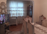 Satılır 2 otaqlı 60 m2 köhnə tikili 5 mkr