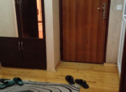 İcarəyə verilir 3 otaqlı 78 m2 köhnə tikili Memar Əcəmi m.