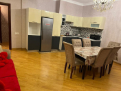 İcarəyə verilir 3 otaqlı 106 m2 yeni tikili Elmlər Akademiyası m.