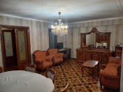 İcarəyə verilir 3 otaqlı 70 m2 köhnə tikili 28 May m.