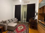 İcarəyə verilir 1 otaqlı 40 m2 köhnə tikili Sahil m.