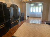 İcarəyə verilir 3 otaqlı 100 m2 köhnə tikili Nərimanov r.