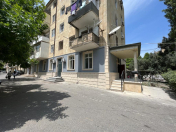 İcarəyə verilir 4 otaqlı 130 m2 ofis İnşaatçılar m.