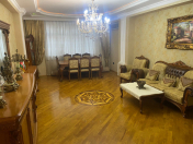 Satılır 4 otaqlı 200 m2 yeni tikili Gənclik m.