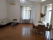 İcarəyə verilir 2 otaqlı 106 m2 yeni tikili İçəri Şəhər m.