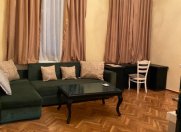 Satılır 3 otaqlı 100 m2 köhnə tikili Səbail r.