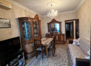 Satılır 3 otaqlı 72 m2 köhnə tikili Moskva univermağı