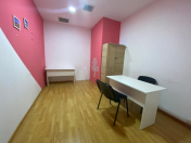 İcarəyə verilir 1 otaqlı 15 m2 ofis 28 May m.