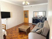 Satılır 2 otaqlı 52 m2 köhnə tikili Gənclik m.