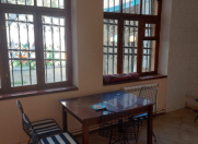 İcarəyə verilir 6 otaqlı 200 m2 ofis 28 May m.