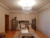 Satılır 3 otaqlı 130 m2 yeni tikili Şərq Bazarı