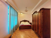 İcarəyə verilir 3 otaqlı 155 m2 yeni tikili 8 Noyabr m.