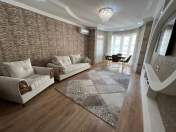 Satılır 3 otaqlı 100 m2 yeni tikili 8 Noyabr m.