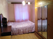 İcarəyə verilir 4 otaqlı 55 m2 köhnə tikili İnşaatçılar m.