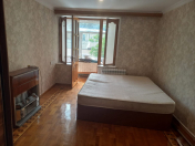 İcarəyə verilir 3 otaqlı 80 m2 köhnə tikili 28 May m.