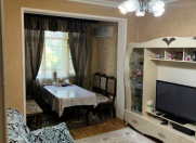 Satılır 2 otaqlı 50 m2 köhnə tikili Memar Əcəmi m.