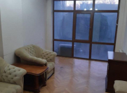 İcarəyə verilir 3 otaqlı 140 m2 ofis 28 May m.